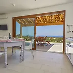 Dell'artista
